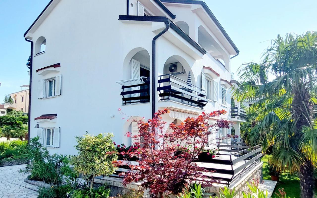 Apartments Bella Vita 2 Малинска Экстерьер фото